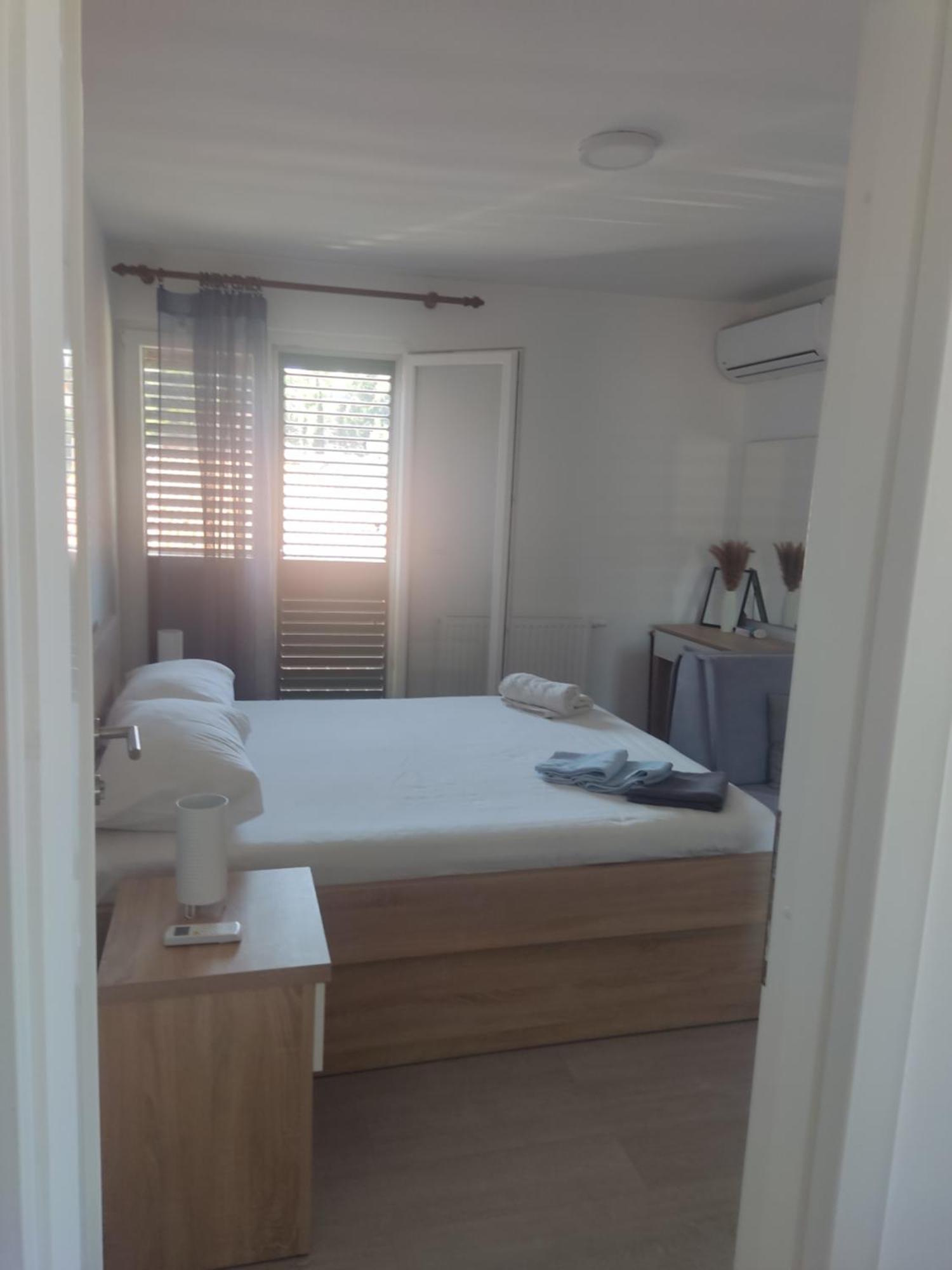 Apartment Ivana 2 *