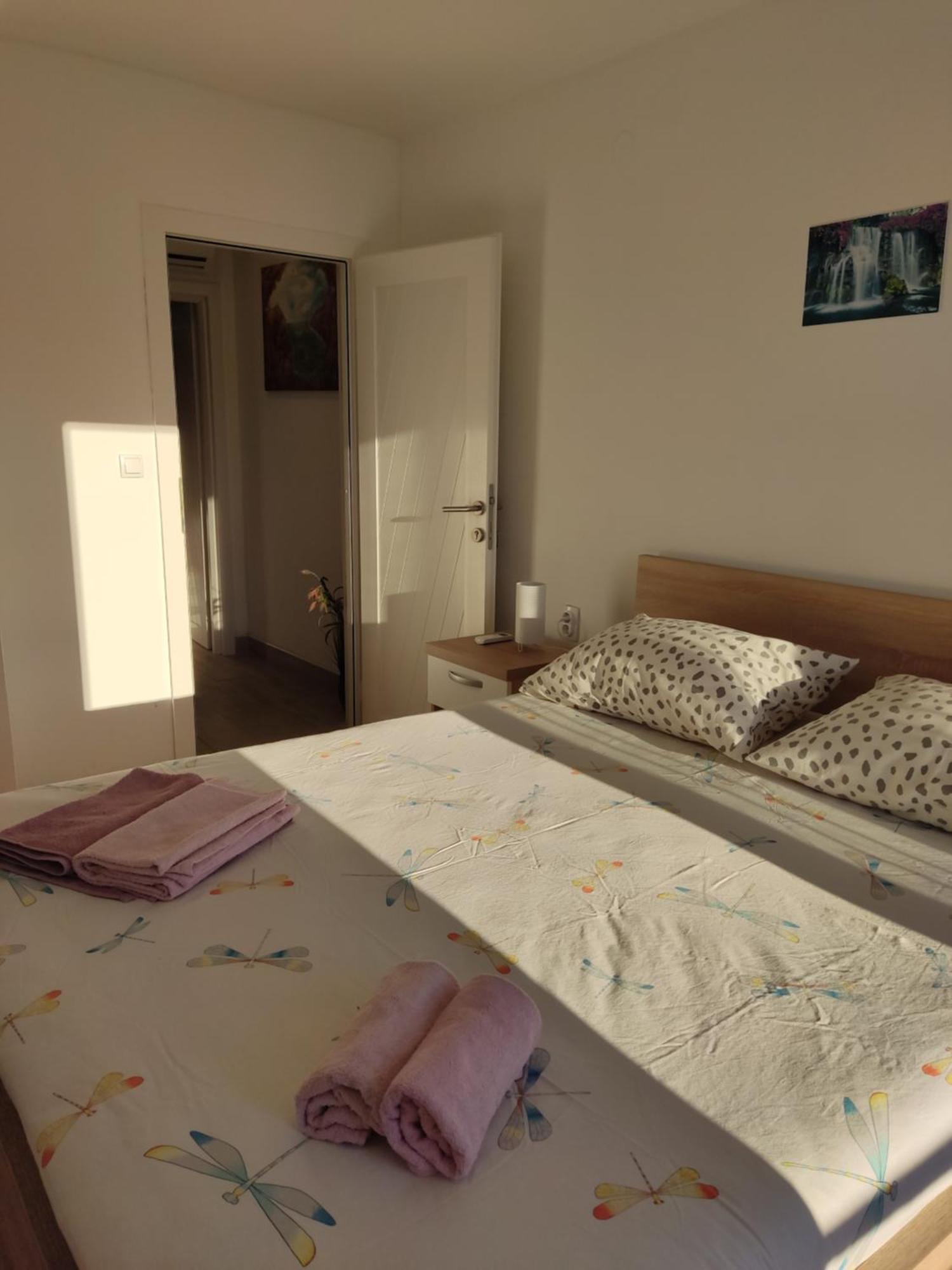 Apartment Ivana 2 *
