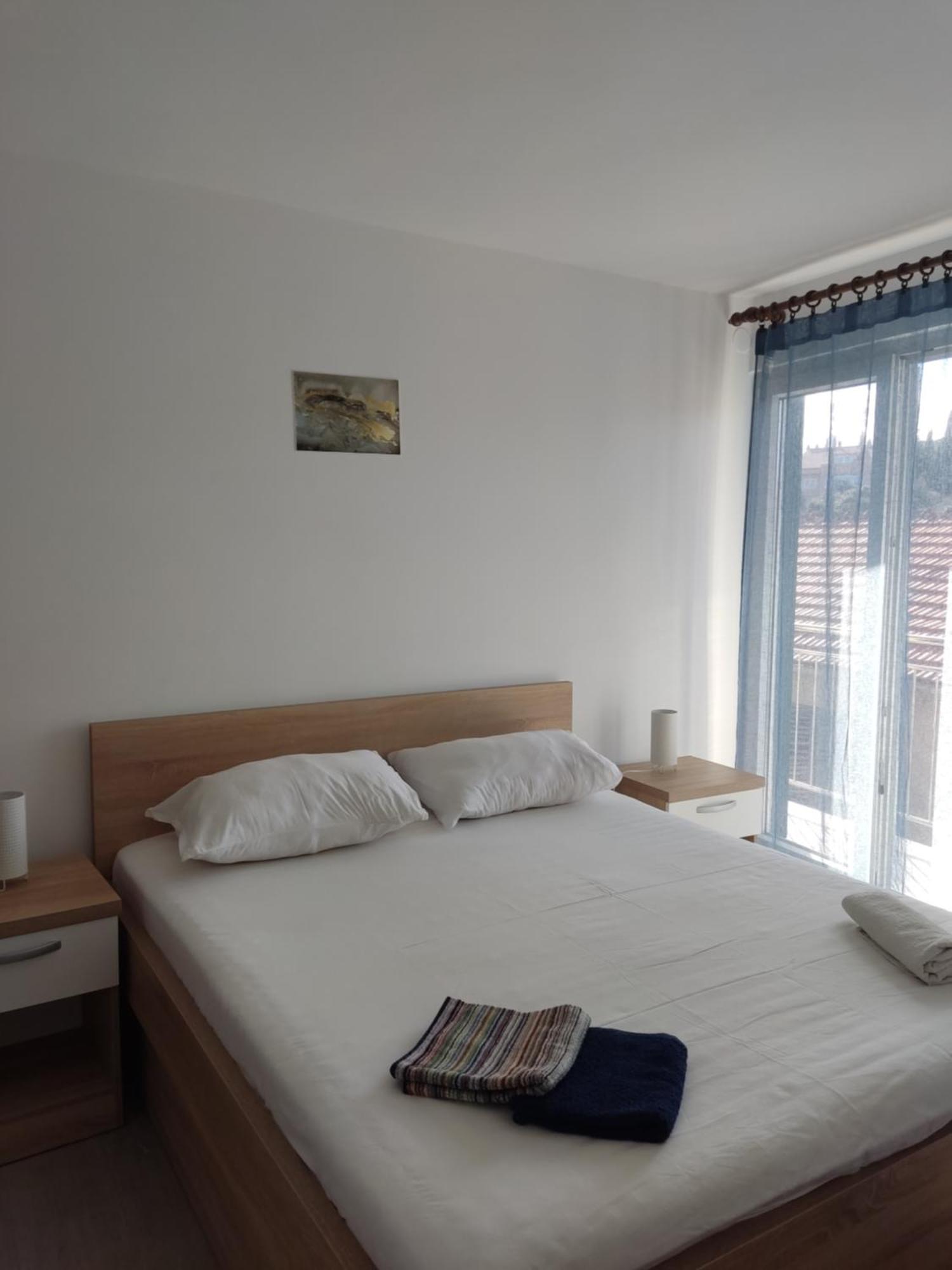 Ivana 2 Apartment Loviste