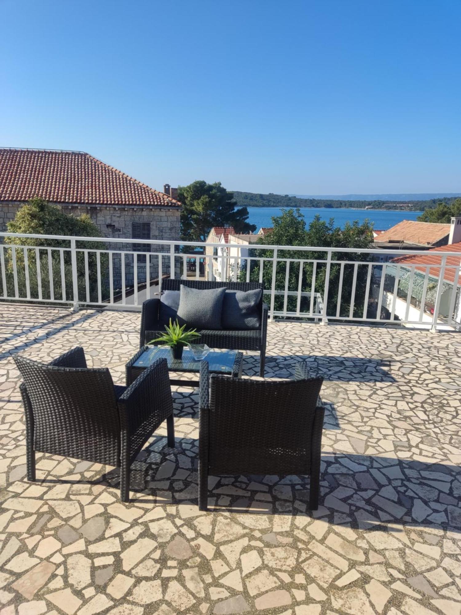 Apartment Ivana 2 *